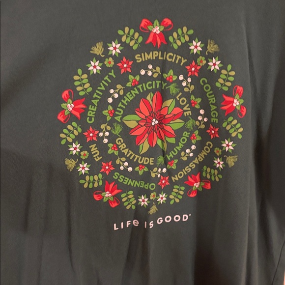 Life Is Good womens Festive green Long Sleeve Tee - Picture 2 of 4